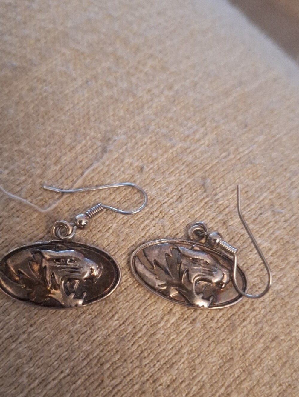 T M Taxco Mexico Silver Oval Animal Motif Dangle Earrings - - Picture 4 of 4